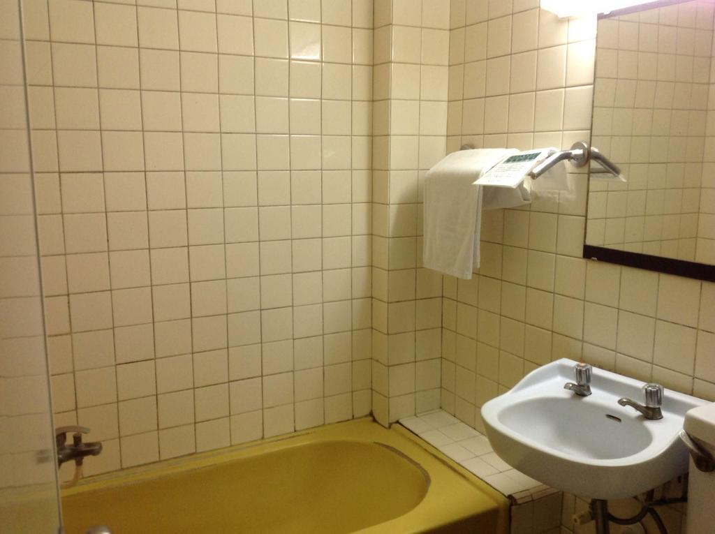 Reui Chung Hotel Καοσιούνγκ Δωμάτιο φωτογραφία