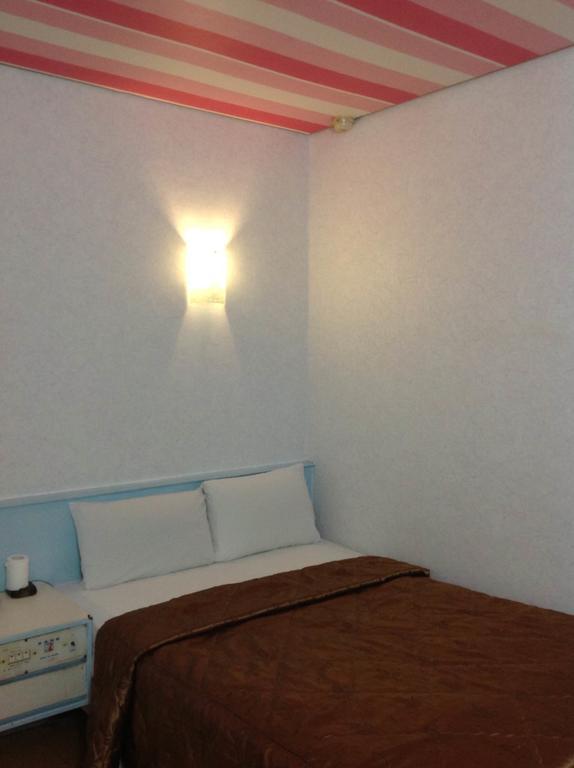 Reui Chung Hotel Καοσιούνγκ Δωμάτιο φωτογραφία